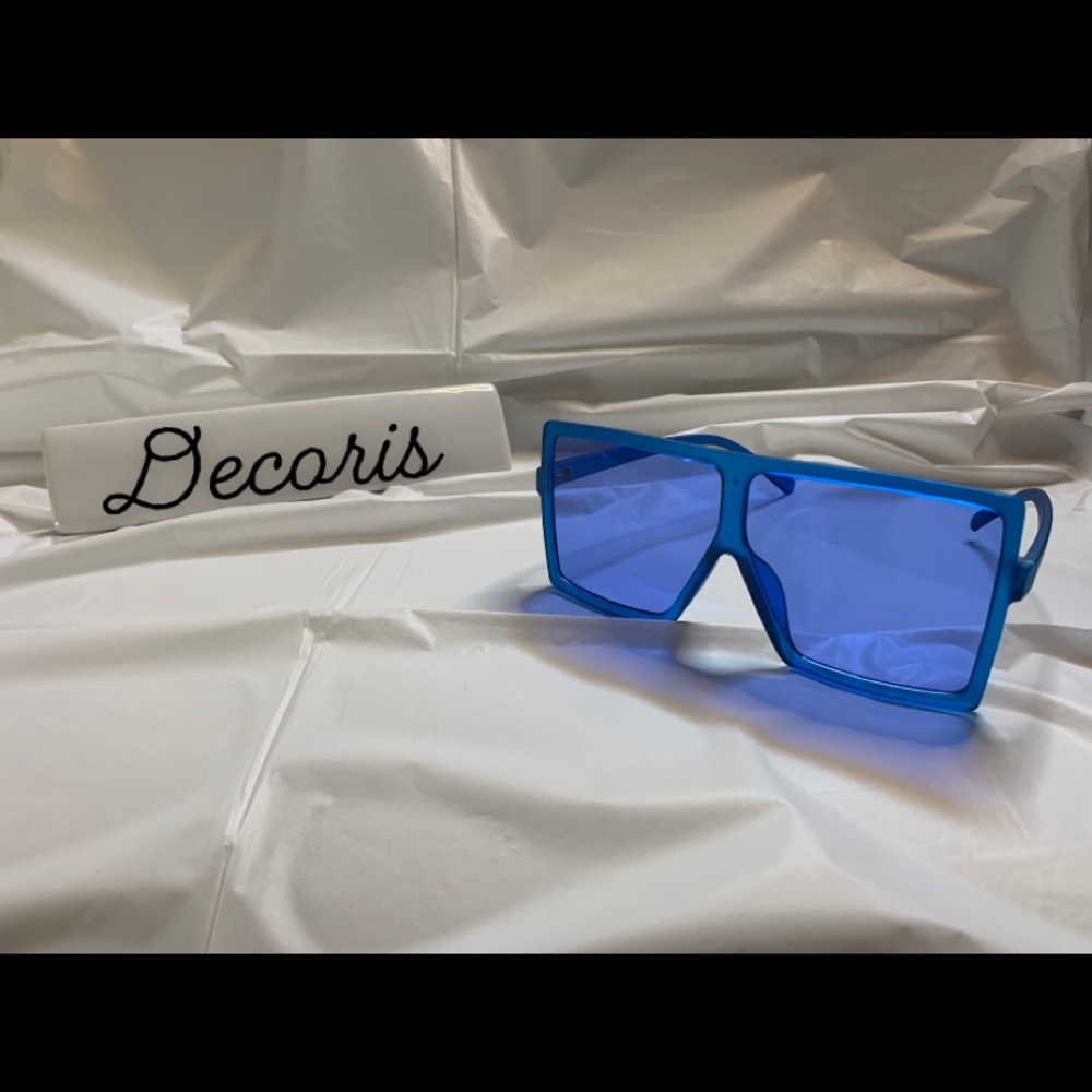 Over Sizes Sunglasses - Picture 10 of 13